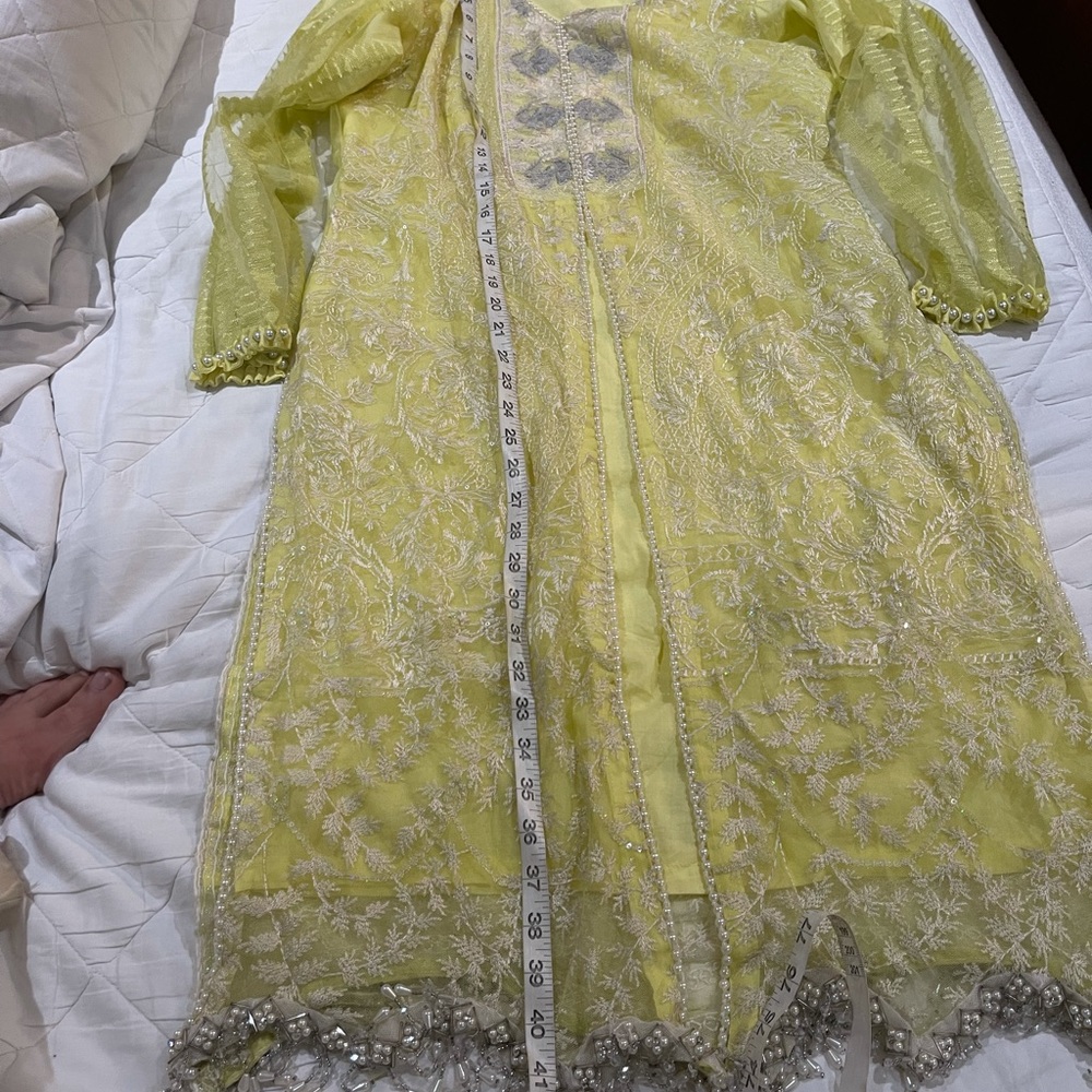Pakistani branded dress - Picture 8 of 16